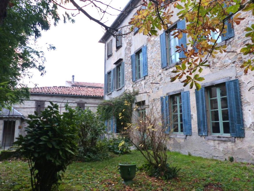 REVEL, MAISON BOURGEOISE 10 pièces REVEL, MAISON BOURGEOISE 10 pièces